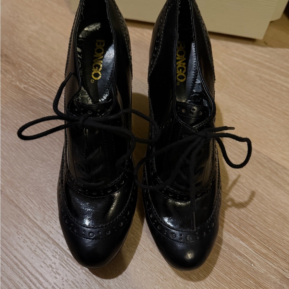 BONGO Black Lace Up Boots with Brogue Design